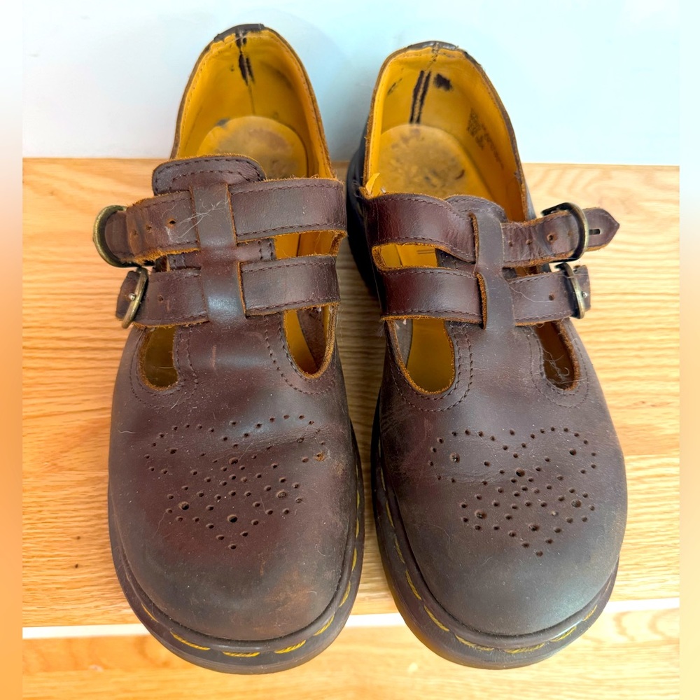 Women's 8065 Mary Jane Crazy Horse Leather Dr. Marten Shoes size 6 UK  8.5 US